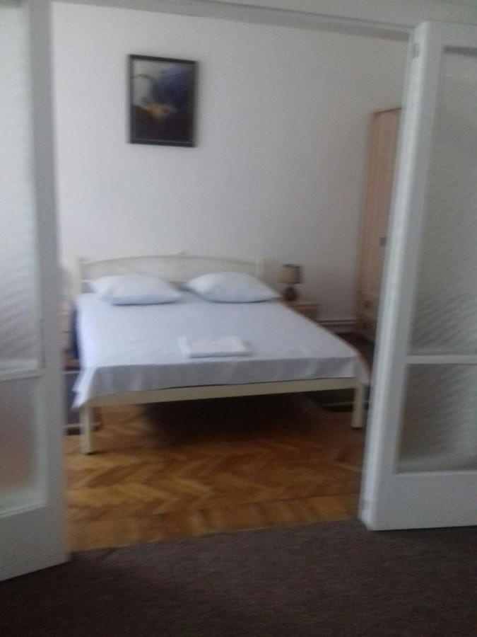 Gelena Гостьовий Двір Uzhhorod Exterior photo